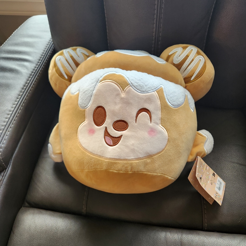Disney Munchling Cinnamon Swirl Bun Mickey Mouse Plush